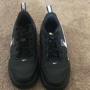 6.5 youth black utility air forces